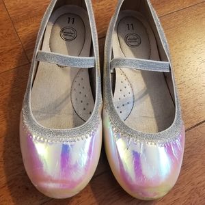 Holographic flats